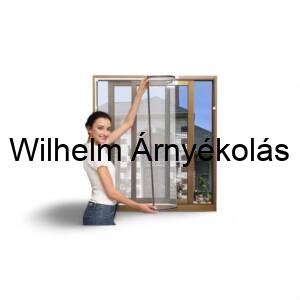 Szúnyogháló 5 év garanciával, felszerelve egy modern ablakra, biztosítva a rovarvédelmet és a tartósságot.